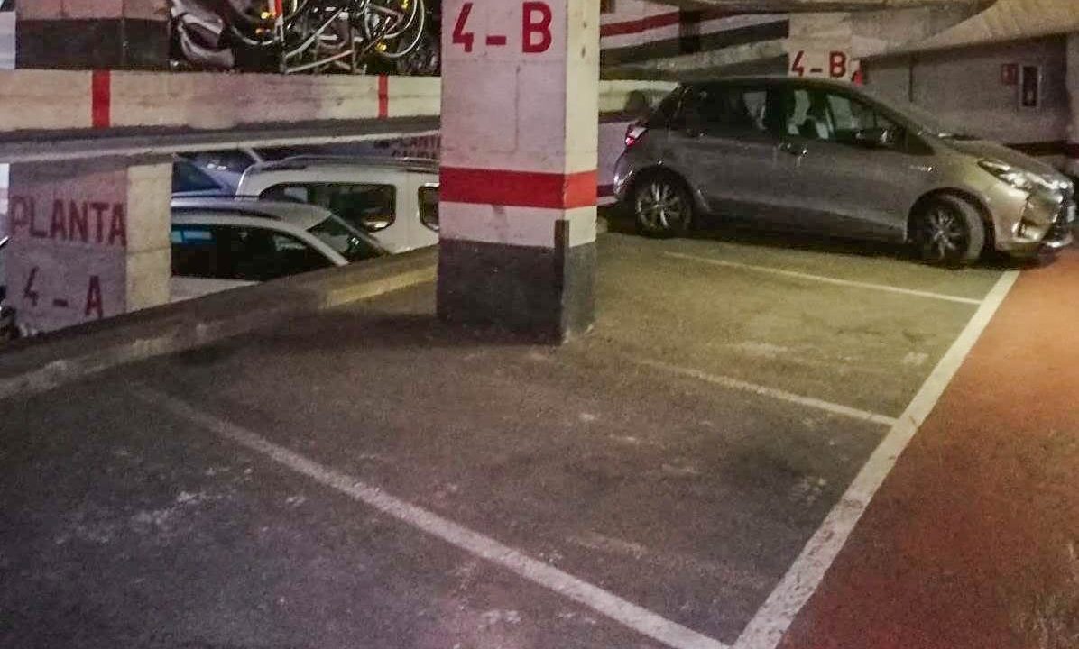 Amplia plaza de parking en Barcelona zona Dreta de l´Eixample_5