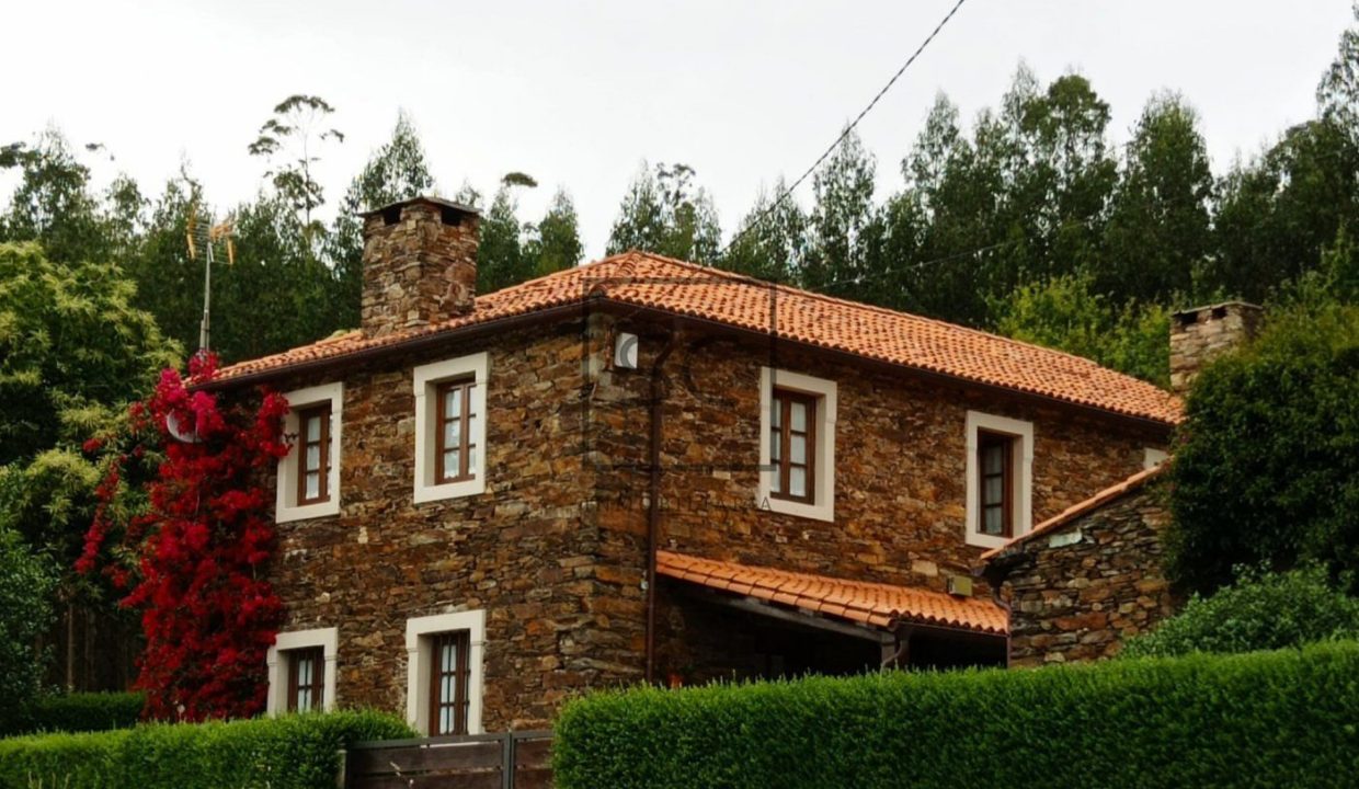 Casa de piedra con piscina a pocos minutos de Cedeira_3