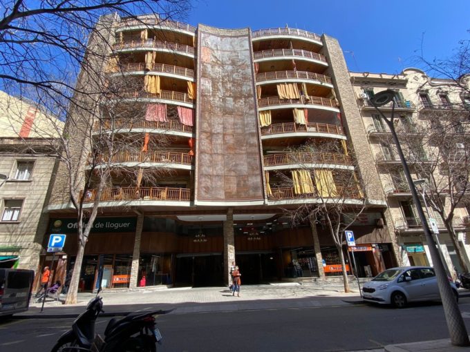 En venta piso de 4 habitaciones Comte Borrell con Mallorca_1