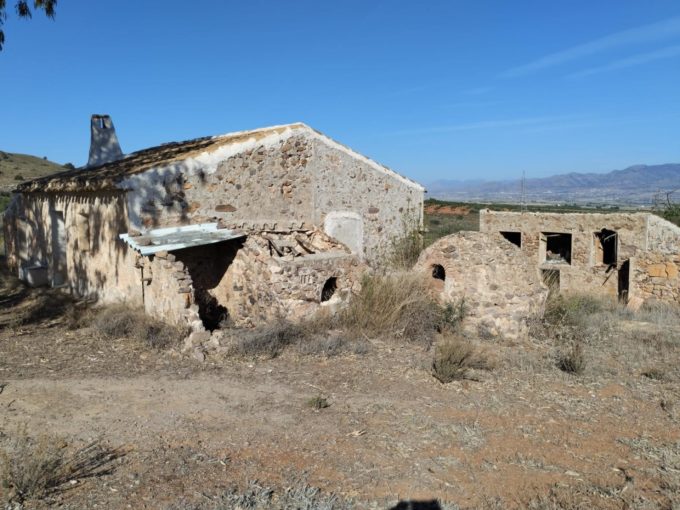 Finca  con regadio con Casa en Ruinas - Raiguero Alto