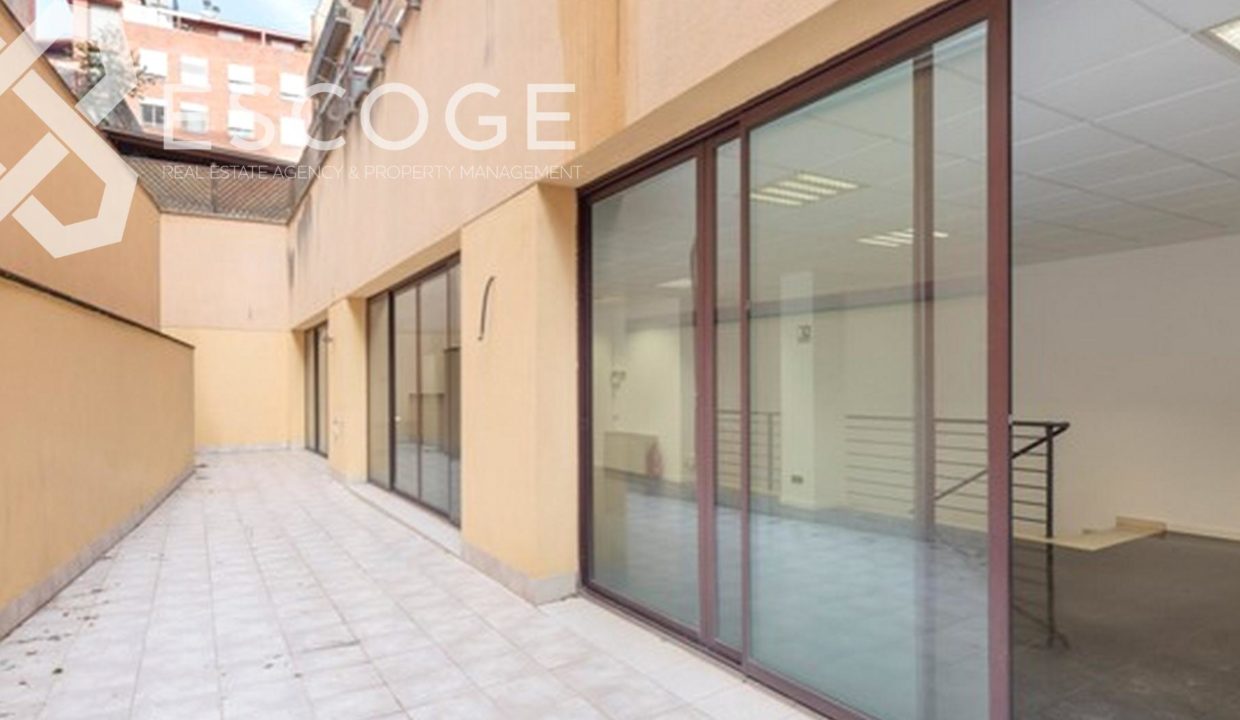 Oficina en ALQUILER dúplex y con terraza privada (Vallcarca i Penitens – Gràcia)_1