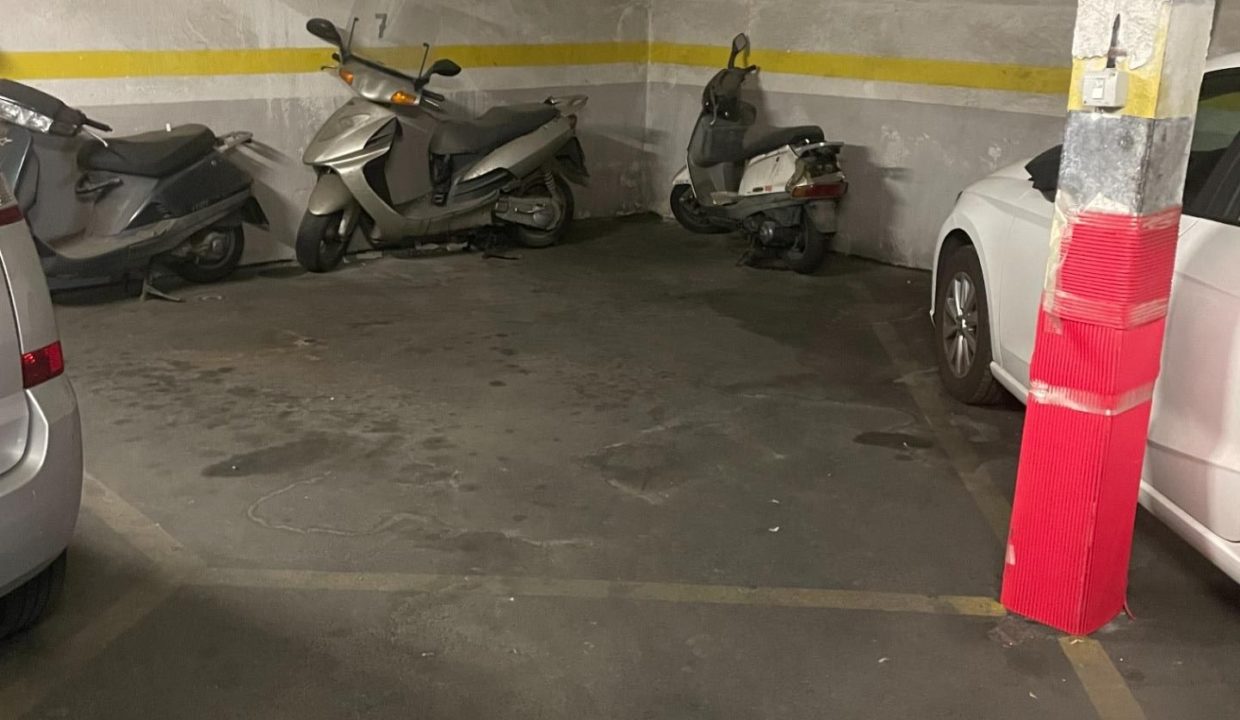 Parking para Coche y moto_1