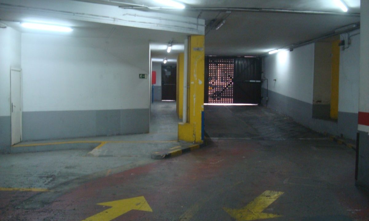 Plaza de parking en calle Londres_2