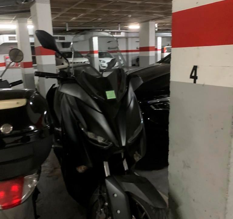 plazas de parking y moto_2