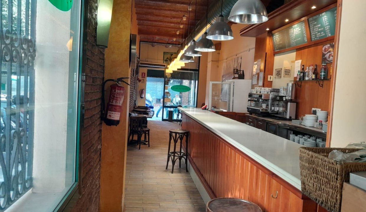 CAFETERIA EN ALQUILER Y TRASPASO CON LICENCIA C3 EN_2