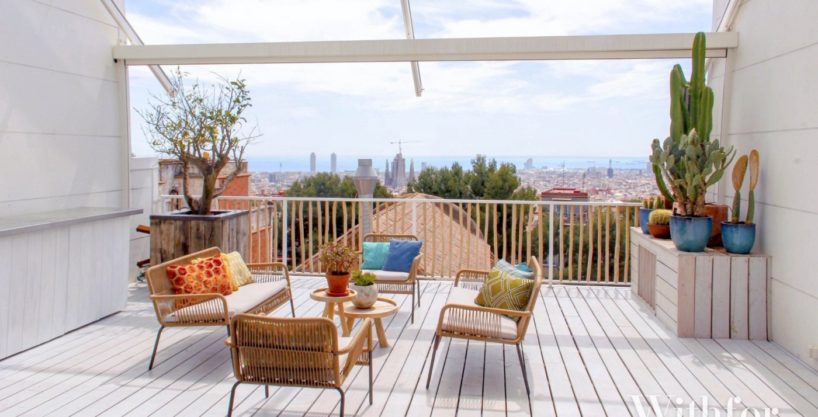 Exclusiva casa de diseño con piscina y vistas panorámicas de Barcelona_1