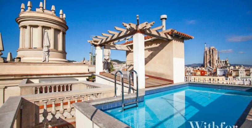 Exclusivo ático-dúplex con piscina y vistas 360° de Barcelona_1