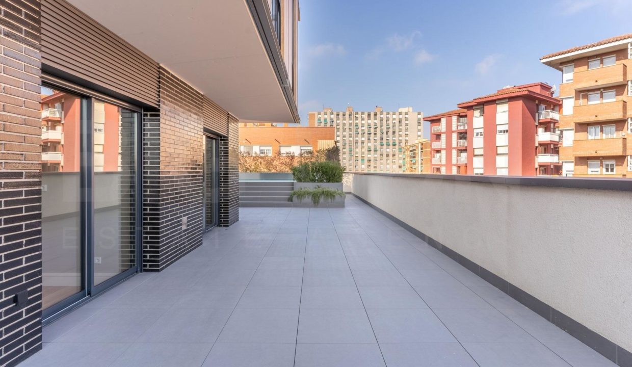 Increíble piso en el centro de Barcelona con piscina privada y vistas de Barcelona._3