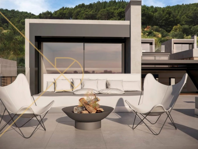 Moderna casa de 280 m2  con fantásticas vistas ponorámicas a la ciudad y frontales a mar._1