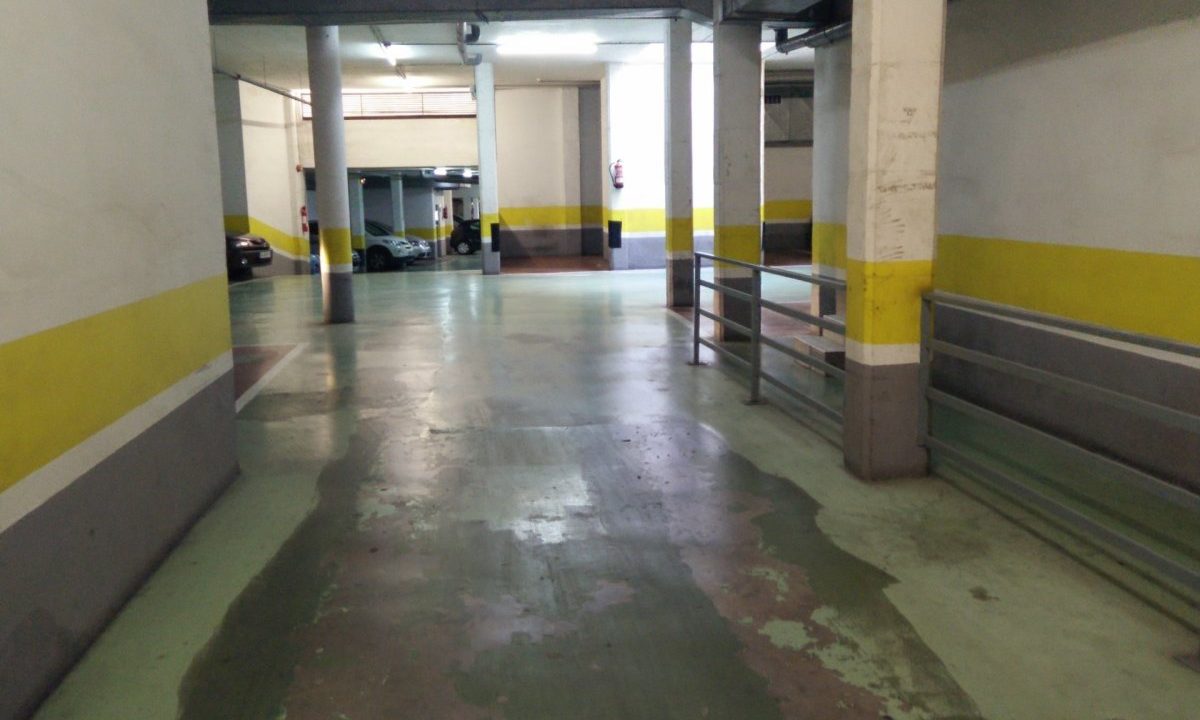 Plaza de aparcamiento en calle Rei Marti 32_1