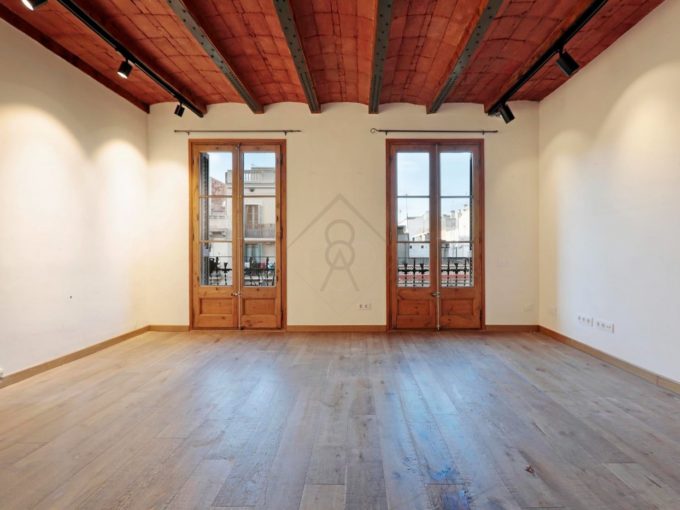 Precioso piso reformado con volta Catalanes con mucha luz_1