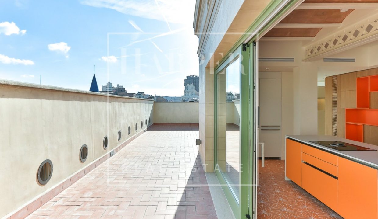 ¿Estás buscando mudarte a un apartamento de lujo con una terraza de 65m2 ?_3