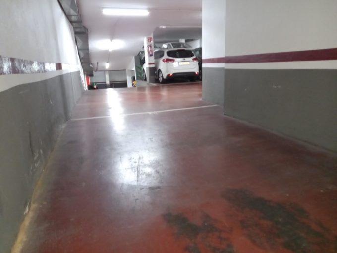 Amplio parking en Sants/ Les Corts_1