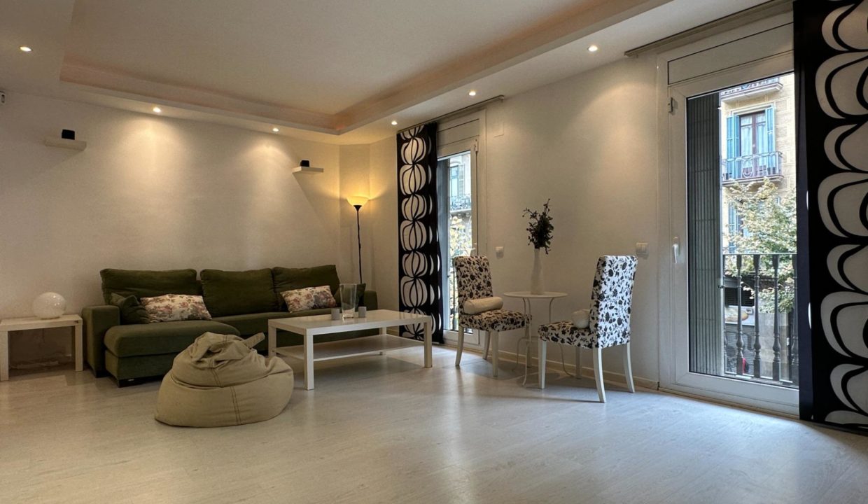 Precioso piso en venta amueblado cerca de rambla catalunya_3