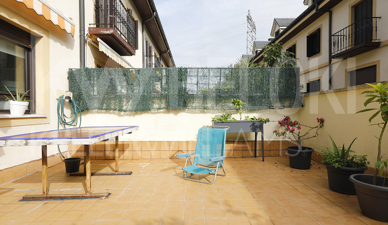 Roberto-Beloki-C2004-10-M