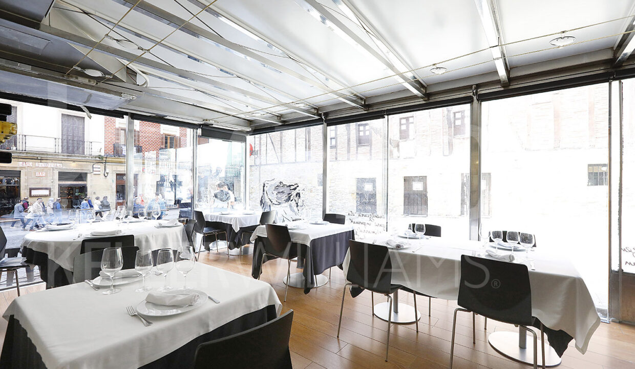 Roberto-Beloki-DN1704-23-M