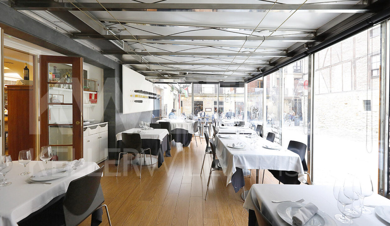 Roberto-Beloki-DN1704-24-M