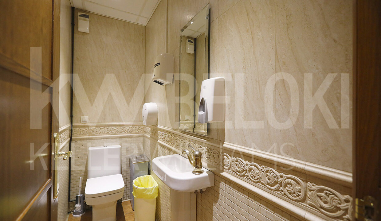 Roberto-Beloki-DN1704-33-M