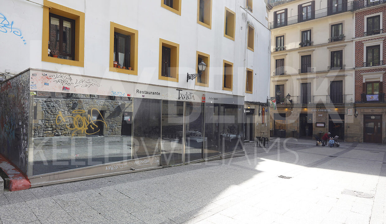 Roberto-Beloki-DN1704-4-M