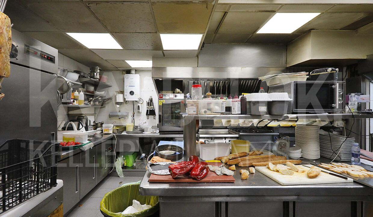 Roberto-Beloki-DN1704-42-M