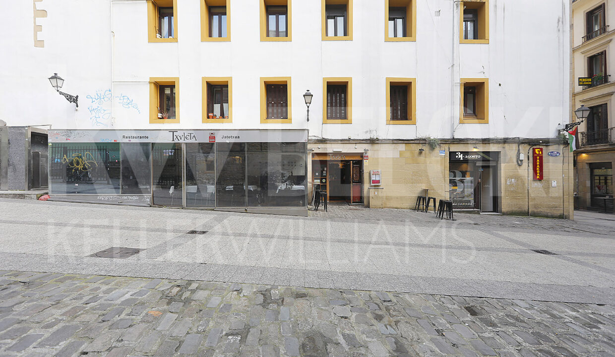 Roberto-Beloki-DN1704-5-M