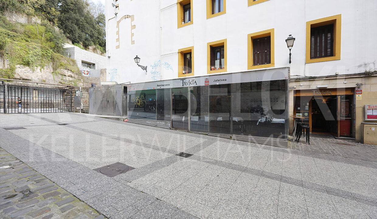 Roberto-Beloki-DN1704-6-M