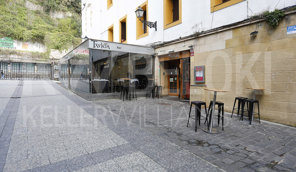 Roberto-Beloki-DN1704-7-M