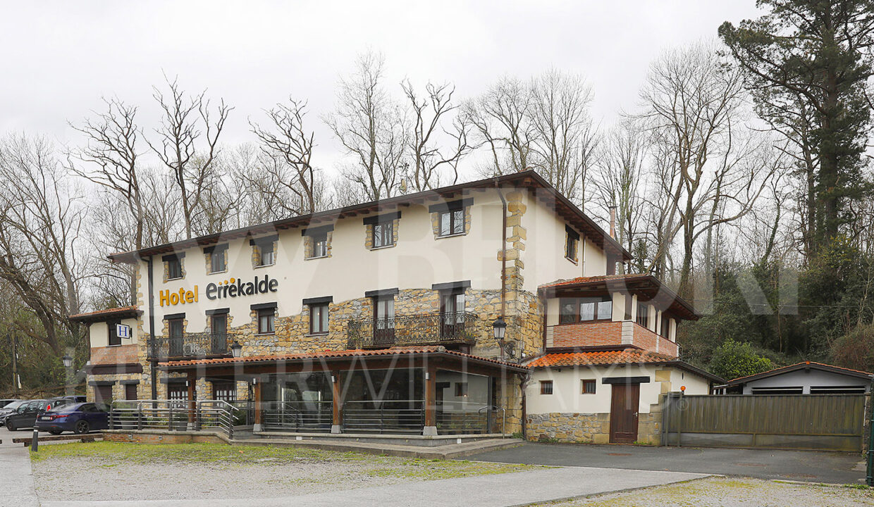 Roberto-Beloki-DN1705-1-M