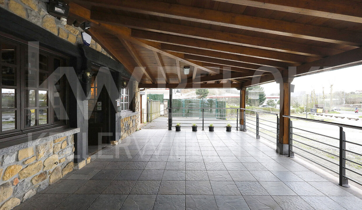 Roberto-Beloki-DN1705-17-M