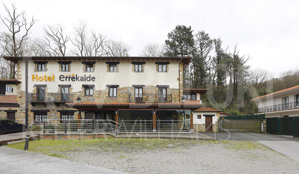 Roberto-Beloki-DN1705-2-M