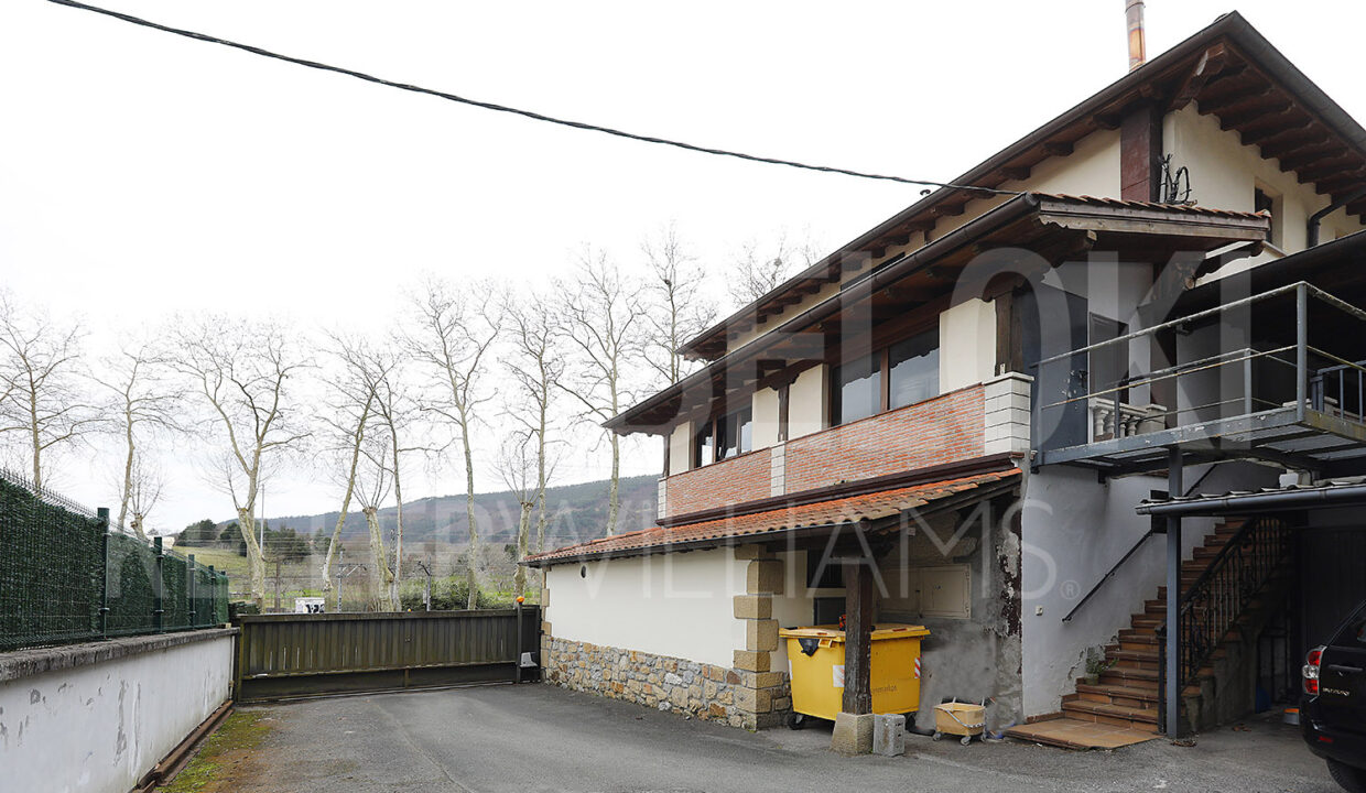 Roberto-Beloki-DN1705-30-M