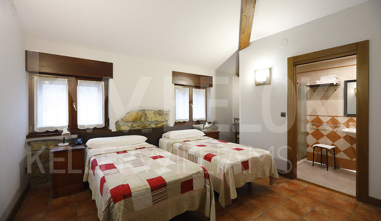 Roberto-Beloki-DN1705-37-M