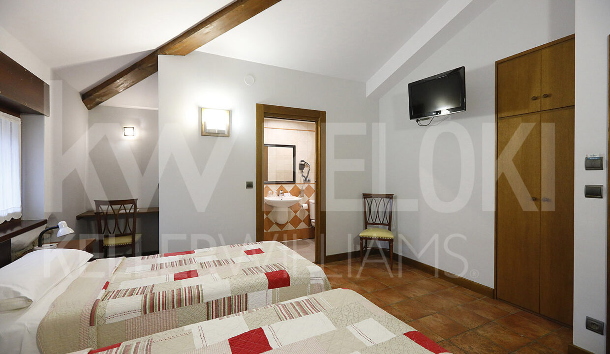 Roberto-Beloki-DN1705-39-M