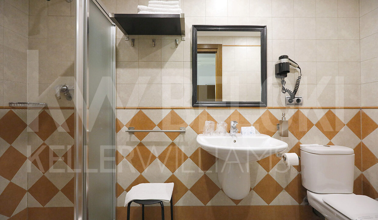 Roberto-Beloki-DN1705-40-M