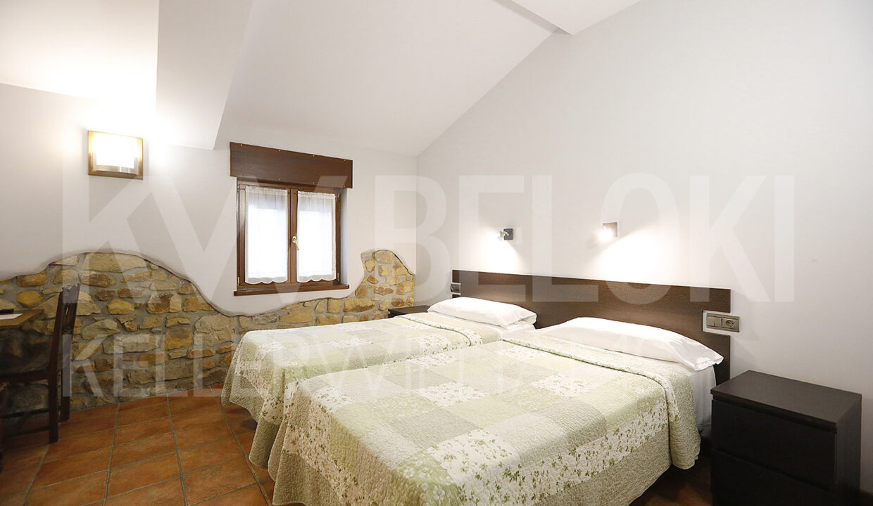 Roberto-Beloki-DN1705-43-M