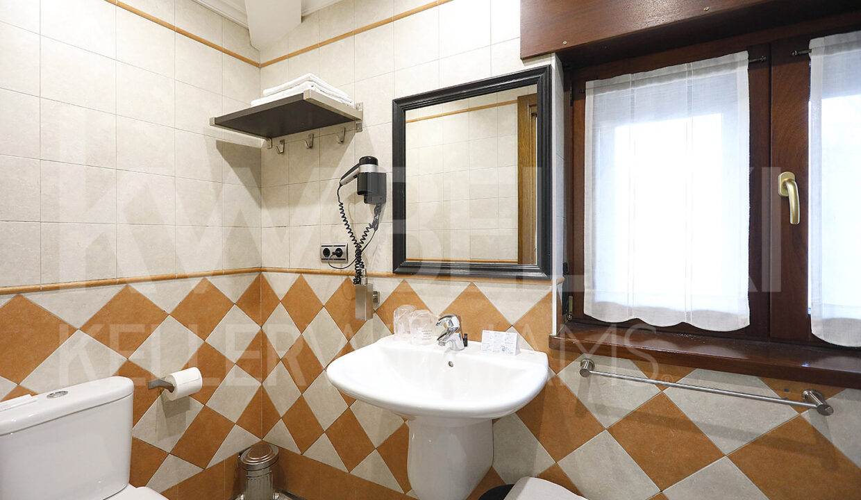 Roberto-Beloki-DN1705-53-M