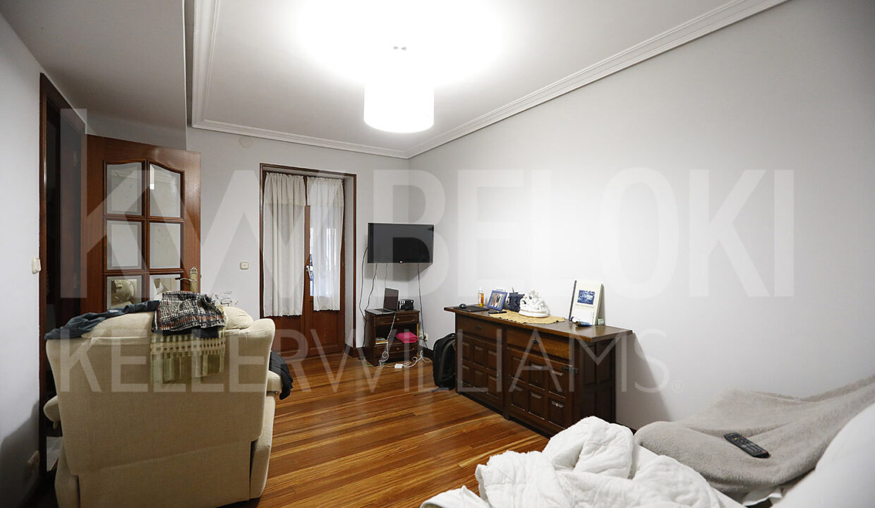 Roberto-Beloki-DN1705-62-M