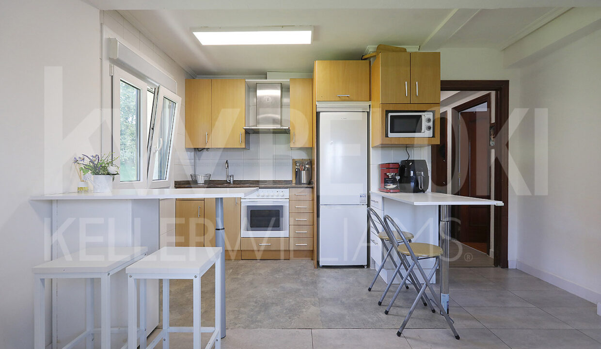 Roberto-Beloki-DP1777-13-M