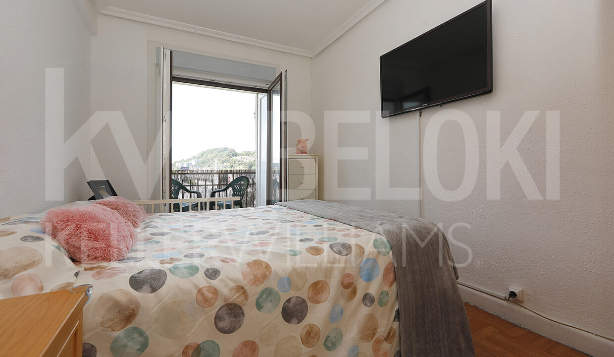 Roberto-Beloki-DP1777-17-M