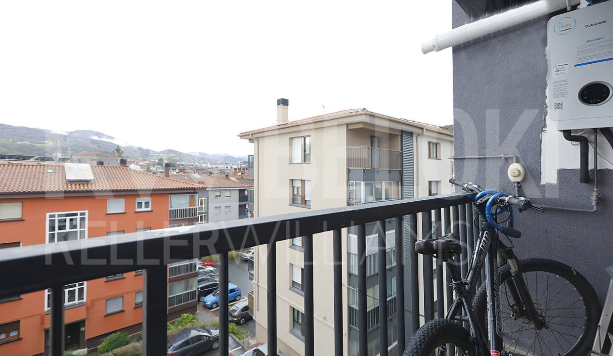 Roberto-Beloki-DP1790-10-M