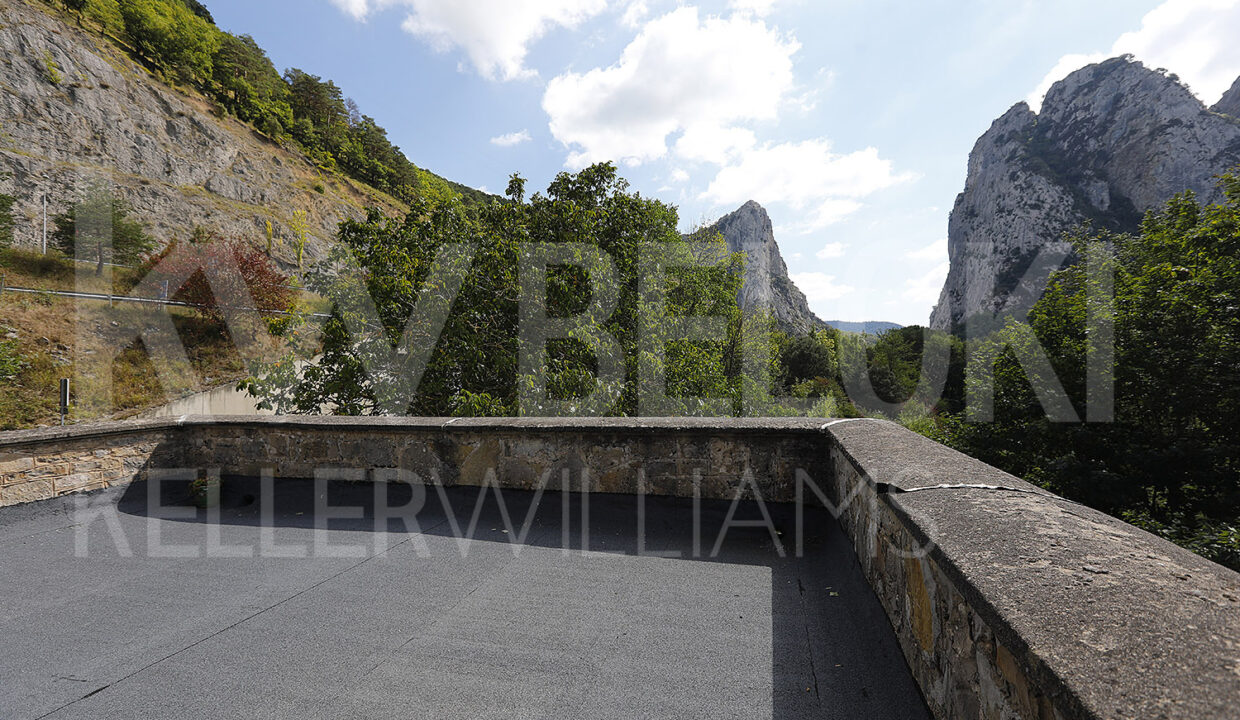 Roberto-Beloki-DS1700-51-M