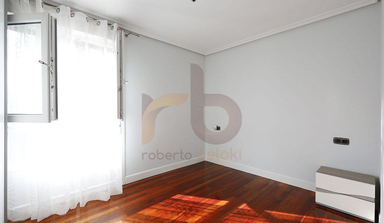 Roberto-Beloki-EP1127-15-M-copia