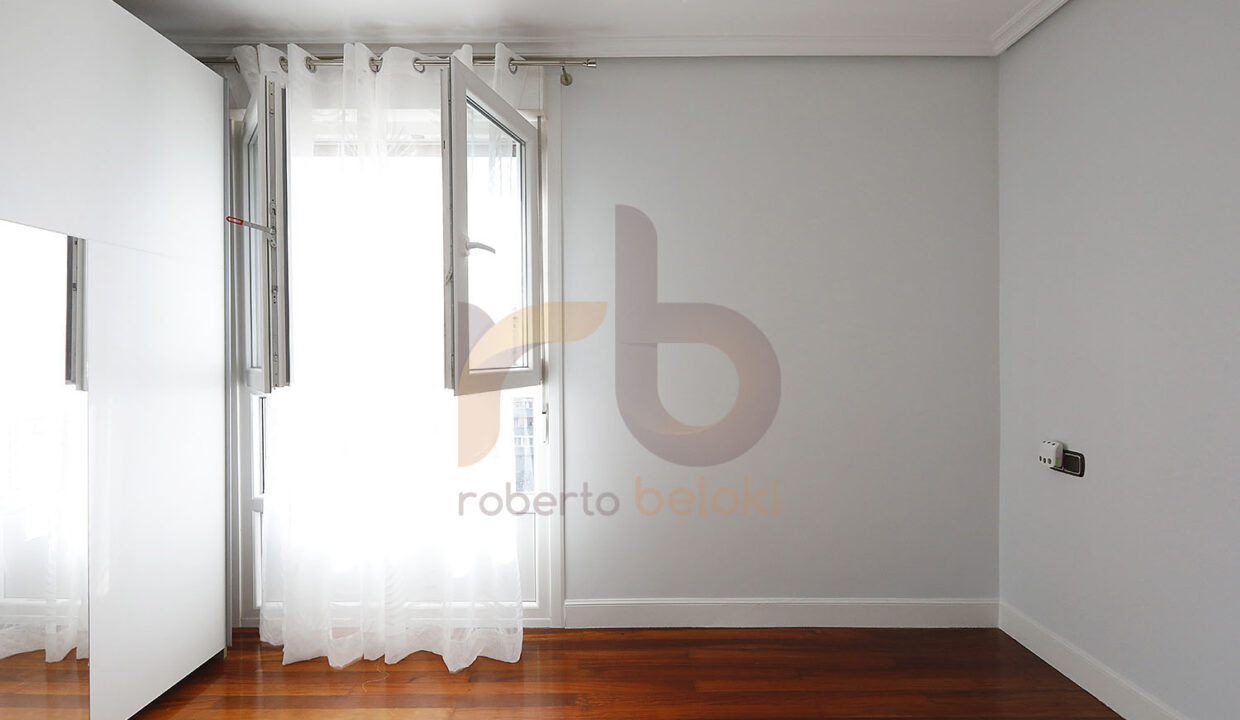 Roberto-Beloki-EP1127-16-M-copia