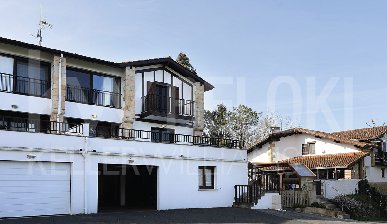 Roberto-Beloki-FC2000-1-M