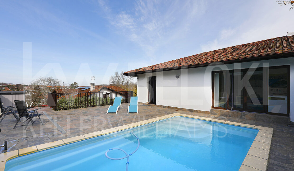 Roberto-Beloki-FC2000-25-M