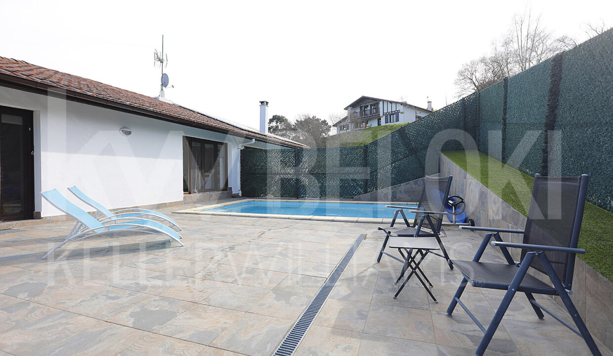 Roberto-Beloki-FC2000-29-M