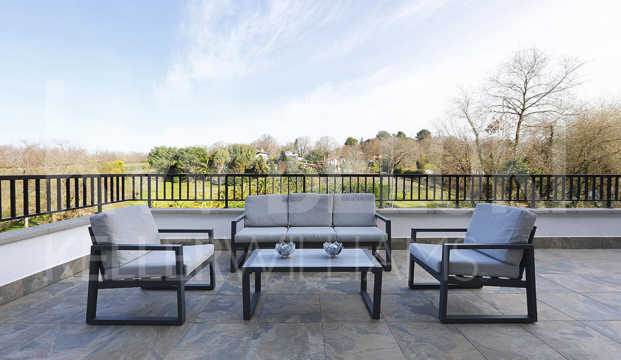 Roberto-Beloki-FC2000-5-M