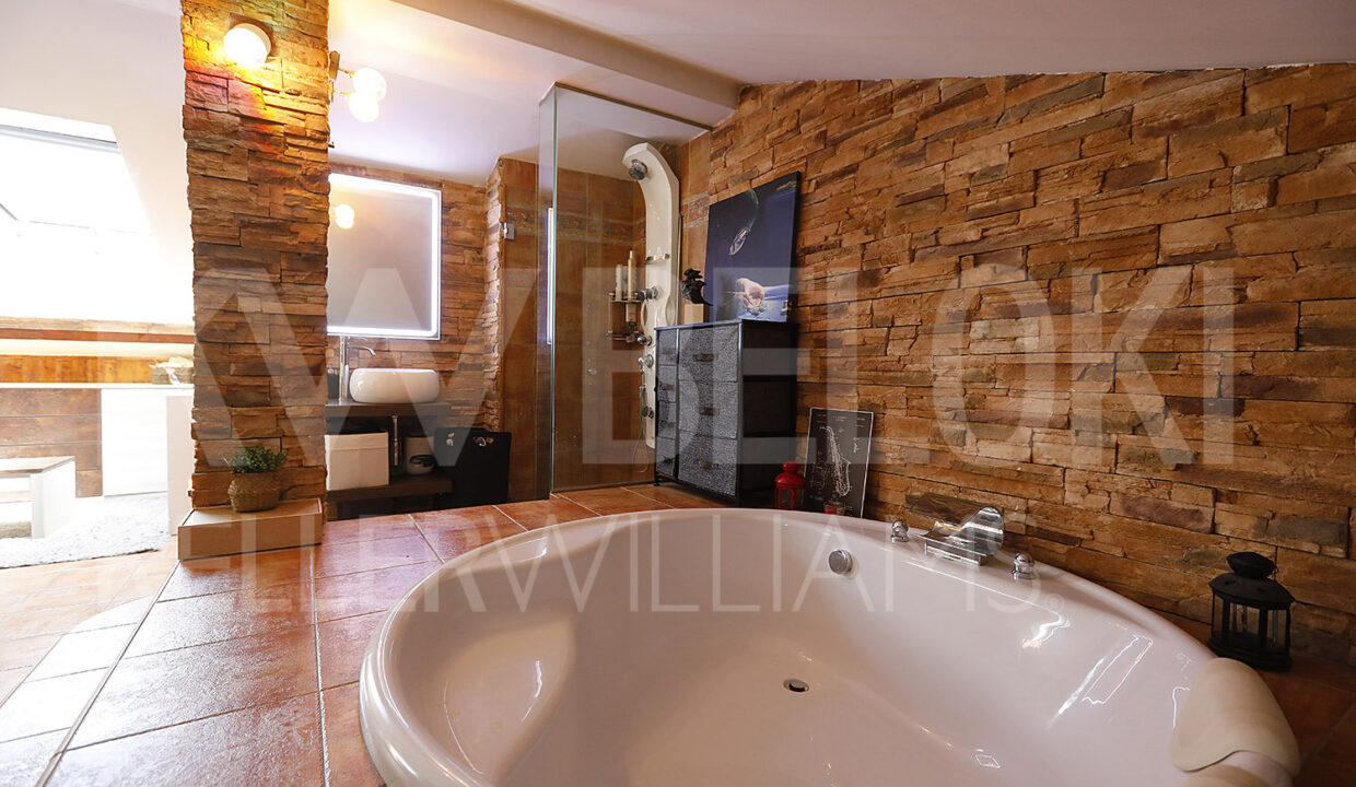 Roberto-Beloki-GP2008-39-M