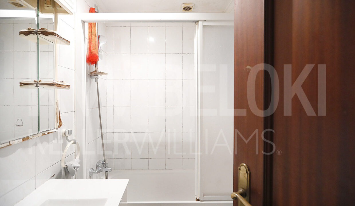 Roberto-Beloki-GP2011-15-M