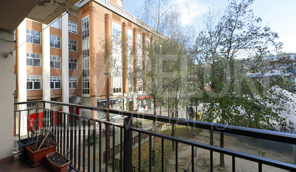 Roberto-Beloki-GP2013-17-M